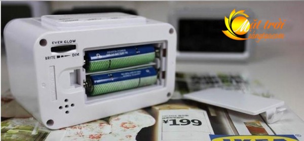 Dong ho dien tu bao thuc cam bien anh sang V1 5